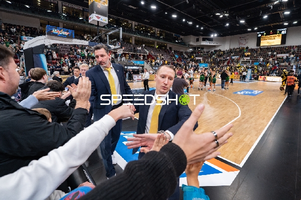 Mikko Riipinen (999; MHP Riesen Ludwigsburg) und Johs Andersen (998; MHP Riesen Ludwigsburg) in der MHP-Arena