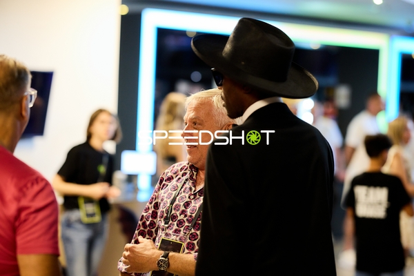 Ringside-Zone Face-Off Pressekonferenz