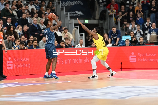 DJ Horne (0, MLP Academics Heidelberg)