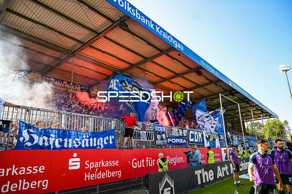 Fußball I Herren I Saison 2022-2023 I 2. Bundesliga I 34. Spieltag I SV Sandhausen 1916 - Hamburger SV I 28.05.2023 HSV Fans im Block
Ort: Sandhausen, Germany
Datum: 28.05.2023