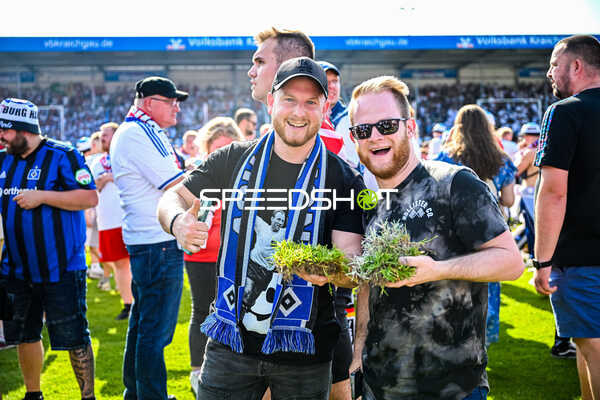 Fußball I Herren I Saison 2022-2023 I 2. Bundesliga I 34. Spieltag I SV Sandhausen 1916 - Hamburger SV I 28.05.2023 HSV Fans am Jubeln, Trauern und beten
Ort: Sandhausen, Germany
Datum: 28.05.2023