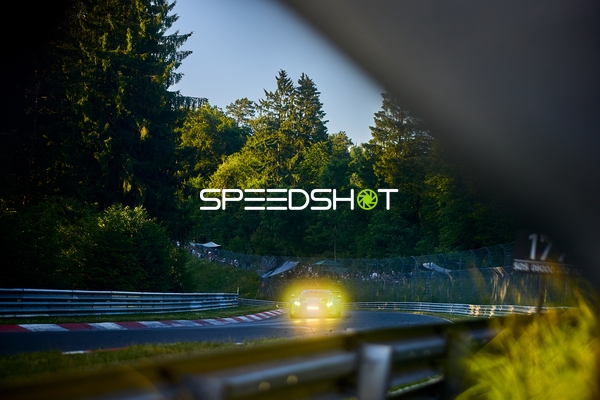 Rennfahrzeug auf der Nordschleife