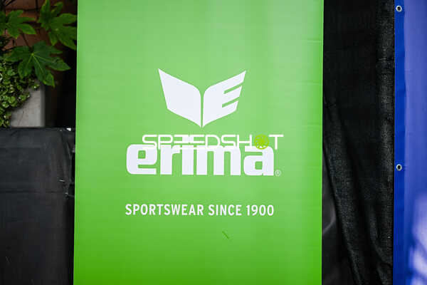 Anzeige von Sportbekleidungsmarke