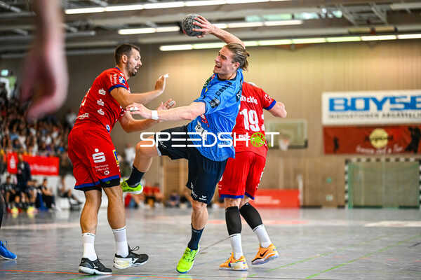 Handball I Herren I Saison 2023-2024 I S-Cup Altensteig I 2. Runde I Rhein-Neckar Löwen - HBW Balingen-Weilstetten I 29.07.2023 Juri Knorr (10, Rhein-Neckar Löwen)
Ort: Altensteig, Germany
Datum: 29.07.2023 - Juri Knorr