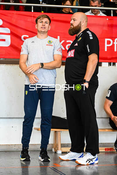 Handball I Herren I Saison 2023-2024 I S-Cup Altensteig I 2. Runde I Rhein-Neckar Löwen - HBW Balingen-Weilstetten I 29.07.2023 Michael Jacobsen (Co-Trainer, Rhein-Neckar Löwen), Florian Schulz (Athletiktrainer, Rhein-Neckar Löwen)
Ort: Altensteig, Germany
Datum: 29.07.2023
