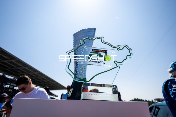 Trophäe Gesamtsieger 24h Rennen