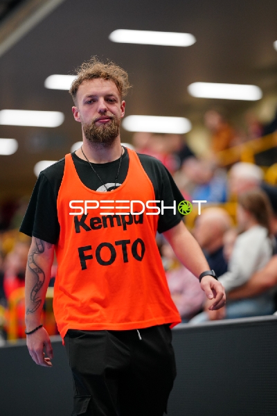 Fotograf mit Kempa FOTO-Weste