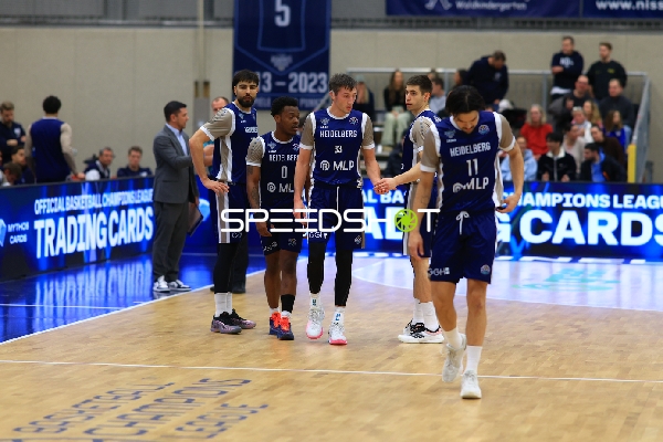 Spielaktion mit Marcel Keßen (15; MLP Academics Heidelberg) und Teamkollegen