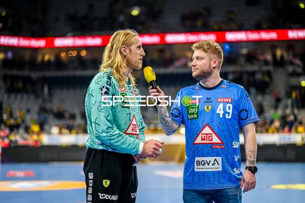 Handball I Herren I Saison 2023-2024 I Liqui Moly Handballbundesliga I 13. Spieltag I Rhein-Neckar Löwen - HSG Wetzlar I 23.11.2023 Mikael Appelgren (1, Rhein-Neckar Löwen), Kevin Gerwin (Hallensprecher, Rhein-Neckar Löwen)
Ort: Mannheim, Germany
Datum: 23.11.2023 - Mikael Appelgren