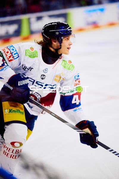 Eisbären-Spieler in Aktion