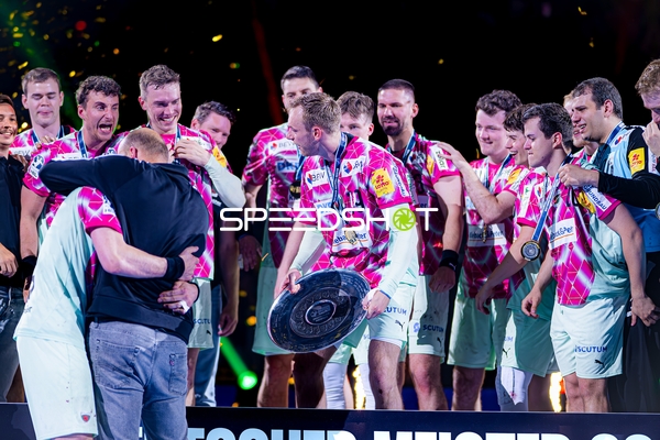 Füchse Berlin feiern Meisterschaft