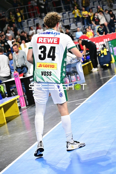 Anton Voß (34; SC DHfK Leipzig) positioniert sich