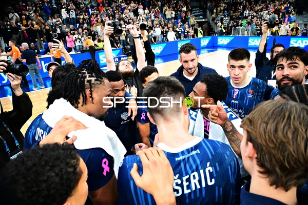 Team 95 im engen Kreis