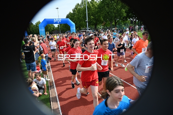 Gemeinsamer Lauf beim TVE Sommerlauf