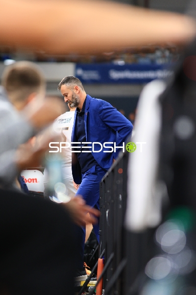 Szene am Spielfeldrand