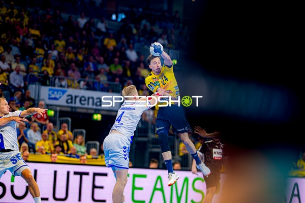 Wurf von Patrick Groetzki (24;Rhein Neckar Löwen) in Halbzeit