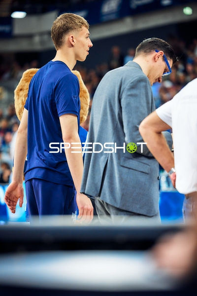 MLP Academics Heidelberg steht