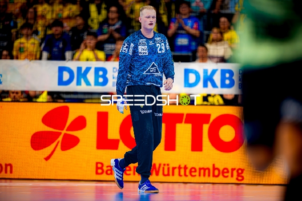 Torwart bereitet sich vor