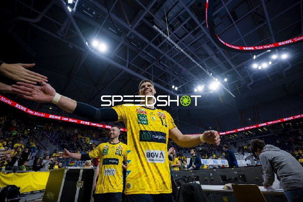 Sebastian Heymann (13; Rhein Neckar Löwen) und Jannik Kohlbacher (80; Rhein Neckar Löwen) feiern