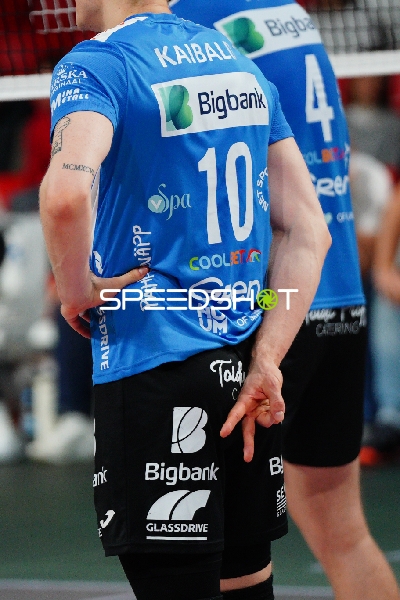 Spielszene mit Stefan Kaibald (10; BigBank Tartu) und Moritz Gärtner (4; WWK Volleys Herrsching)