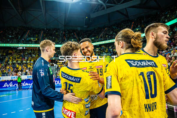 Handball I Herren I Saison 2023-2024 I Liqui Moly Handballbundesliga I 25. Spieltag I Rhein-Neckar Löwen - Frisch AUF! Göppingen I 31.03.2024 Philipp Ahouansou (19, Rhein-Neckar Löwen), David More (15, Rhein-Neckar Löwen)
Ort: Mannheim, Germany
Datum: 31.03.2024 - Philipp Ahouansou