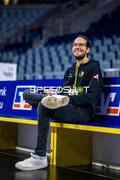 Handball I Herren I Saison 2023-2024 I Liqui Moly Handballbundesliga I 28. Spieltag I Rhein-Neckar Löwen - MT Melsungen I 18.04.2024 Maximilian Mohr (Redakteur, Rhein-Neckar Löwen)
Ort: Mannheim, Germany
Datum: 18.04.2024