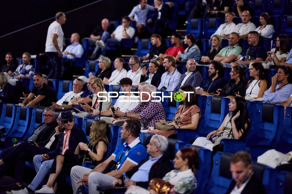 Publikum bei Ringside-Zone Face-Off