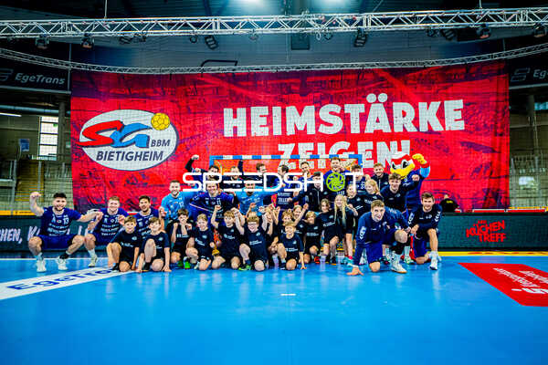 Handball I Herren I Saison 2023-2024 I 2. Handballbundesliga I 30. Spieltag I SG BBM Bietigheim - TuS N-Lübbecke I 27.04.2024 Jubel der Mannschaft
Ort: Bietigheim-Bissingen, Germany
Datum: 27.04.2024