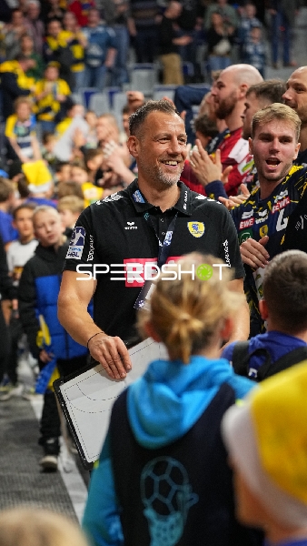Maik Machulla (999; Rhein Neckar Löwen) und Mathias Larson (4; Rhein Neckar Löwen) in der SAP Arena