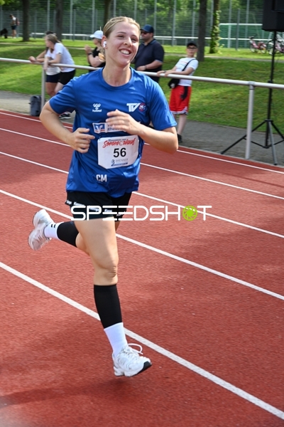 Läuferin beim TVE Sommerlauf Edingen