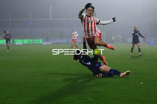 Intensiver Zweikampf im Spiel