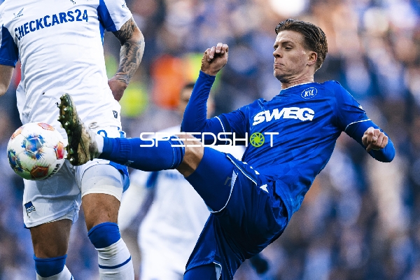 Zweikampf um den Ball