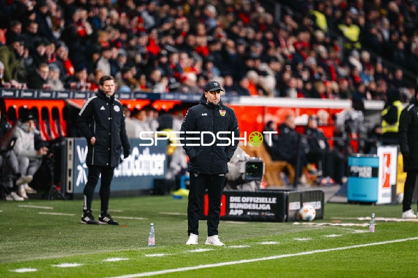 Trainer an der Seitenlinie