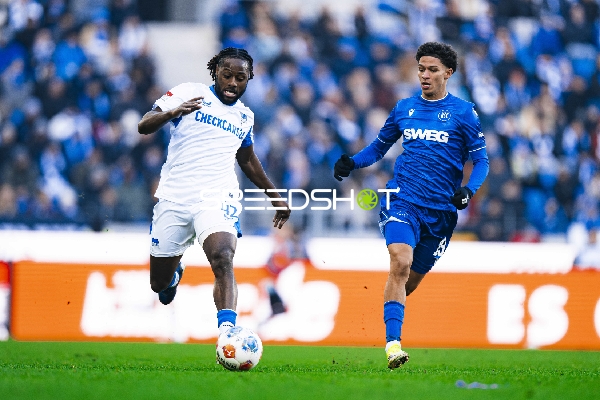 Zweikampf um den Ball