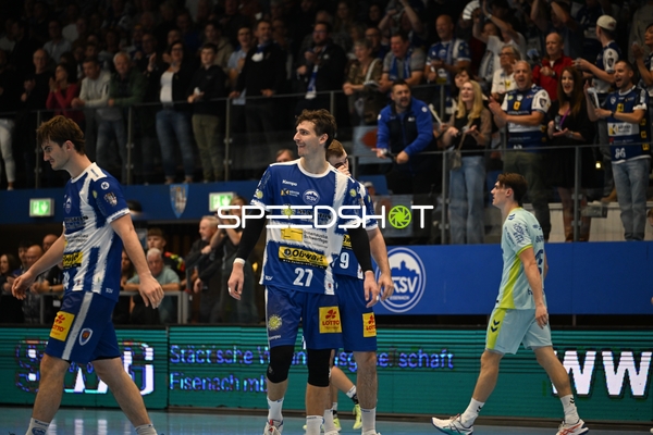 Philipp Meyer (27; ThSV Eisenach), Stephan Seitz (44; ThSV Eisenach) und Miro Schluroff (15; VfL Gummersbach) in Aktion