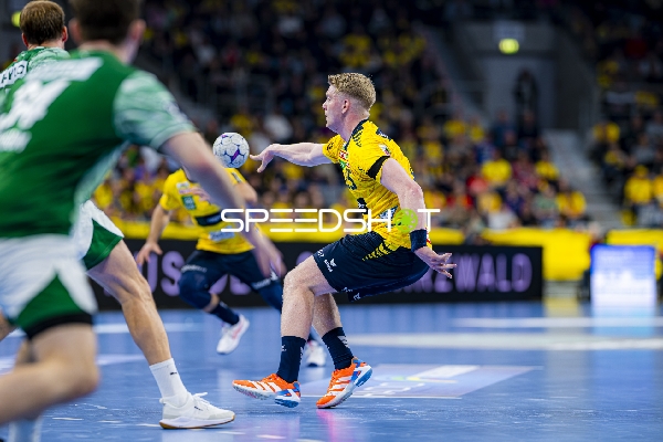 Torwurf von Haukur Thrastarson (25; Rhein Neckar Löwen)