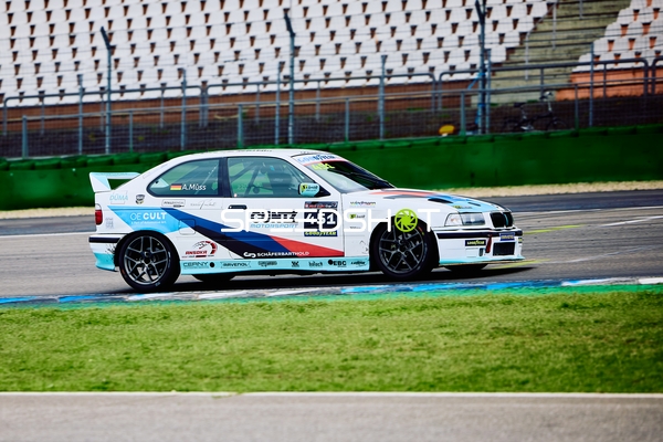 Andreas Müß in Aktion im 318ti Cup