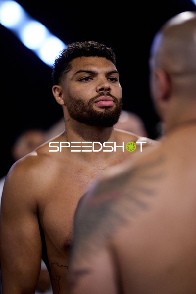 Ringside-Zone Face-Off