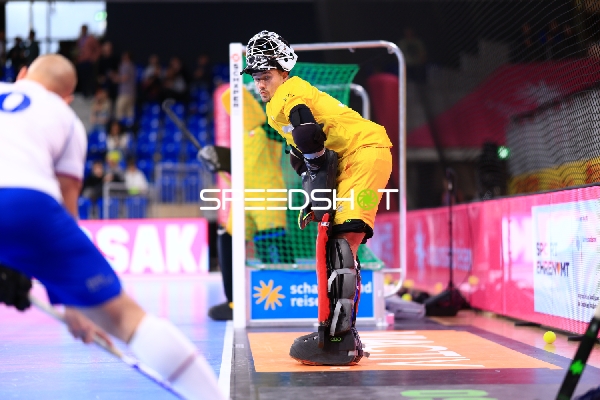 Torwart Necip CILKIZ (26; Türkei) fokussiert im Tor