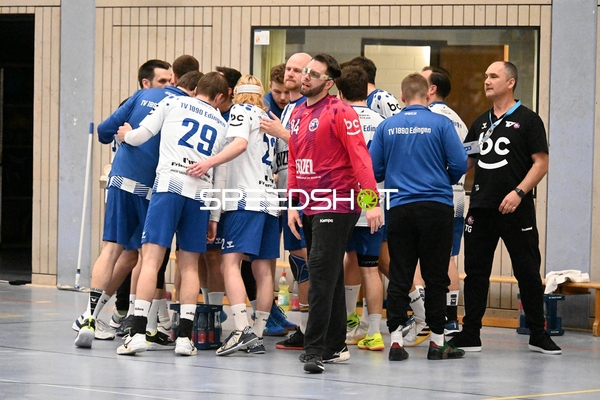 Teamhuddle von TVE - Edinger Haie