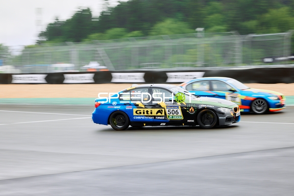 GITI TIRE MOTORSPORT BY WS RACING (506): Chengqi Wu, Jack James, Jan Ullrich, Liu Kainian auf der Rennstrecke