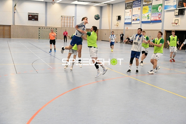 Wurfaktion im Handballspiel