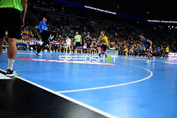 Tobias Buck (39; HC Erlangen) und Florian Scheerer (10; HC Erlangen) in Aktion