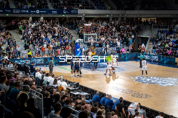 Basketball Champions League: Szene mit Spielern beider Teams