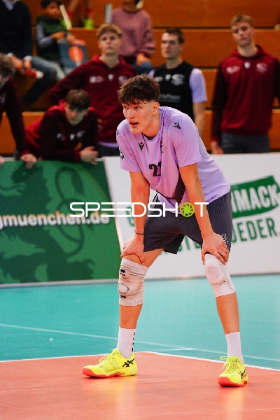 Spielszene mit Tristan Hans Bleicke Mohr (21; VCO Berlin)