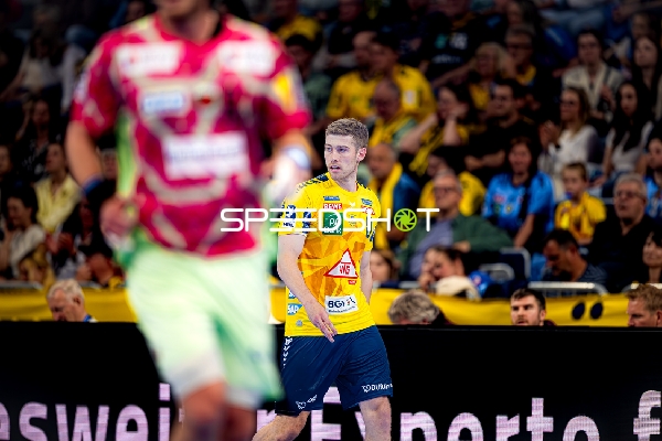 Spieler Tim Nothdurft (8; Rhein Neckar Löwen) in Position