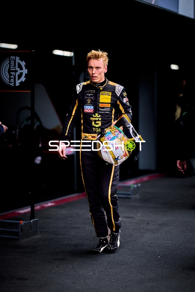 DTM 2025 (19): Luca Engstler im Fahrerlager