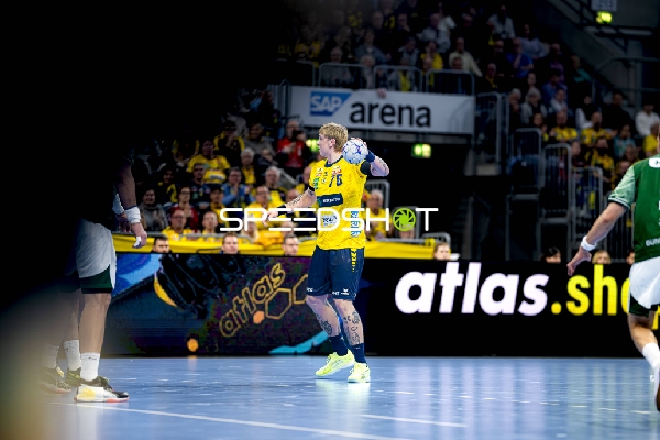 Wurf von Edwin Aspenbäck (78; Rhein Neckar Löwen)