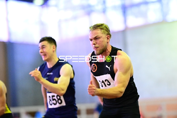 Sprintduell zwischen Hohmann Tobias (313; SSC Koblenz-Karthause) und Leitz Florian (858; Post-Sportverein Trier)