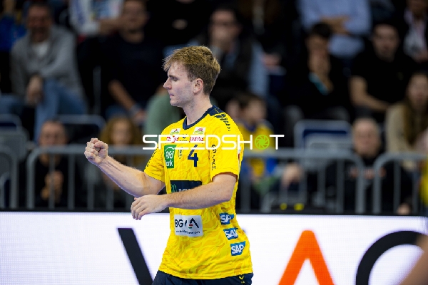 Mathias Larson (4; Rhein Neckar Löwen) in Aktion